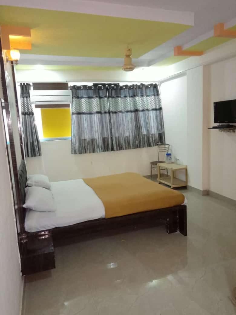 Sahil Lodge Akkalkot Akalkot エクステリア 写真